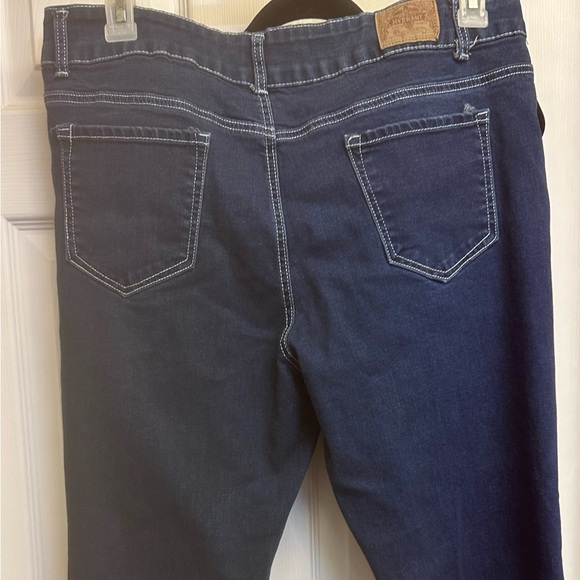 Plus Size Blue Jeans Size 18 - Picture 4 of 4
